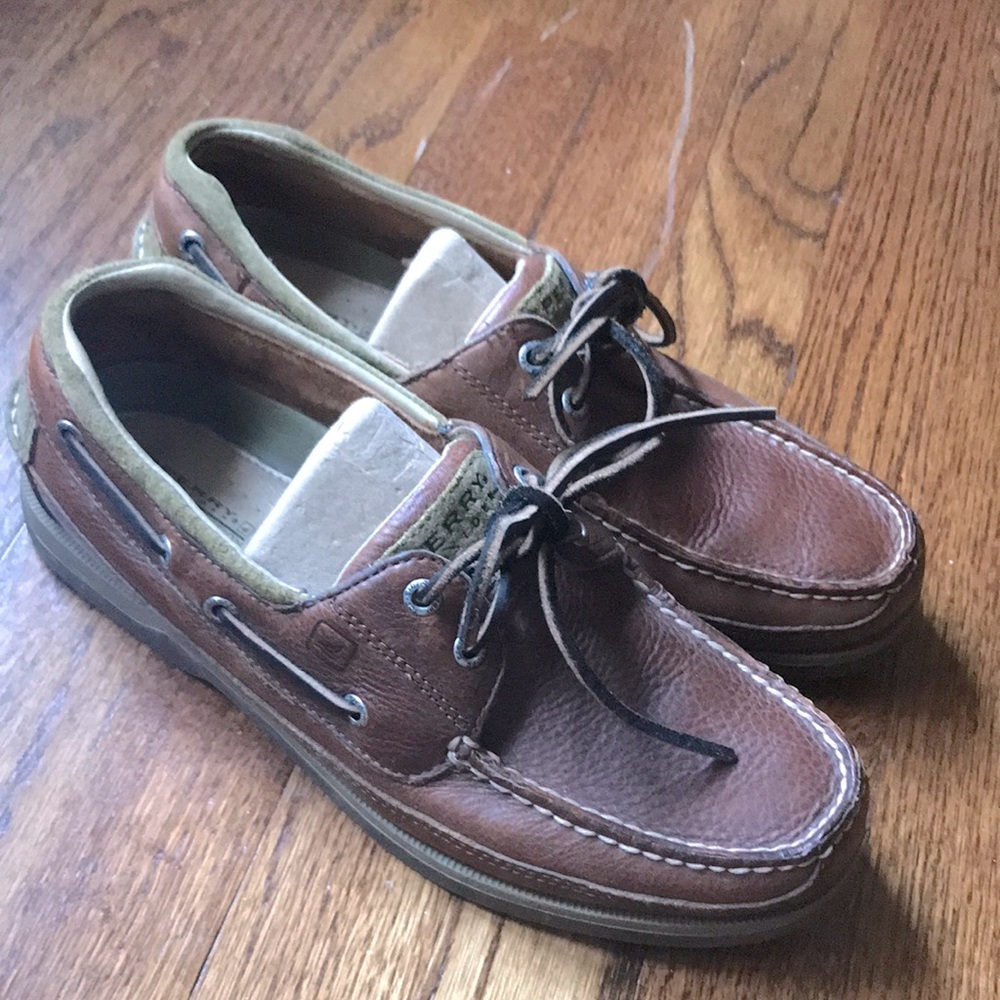 Sperry topsiders